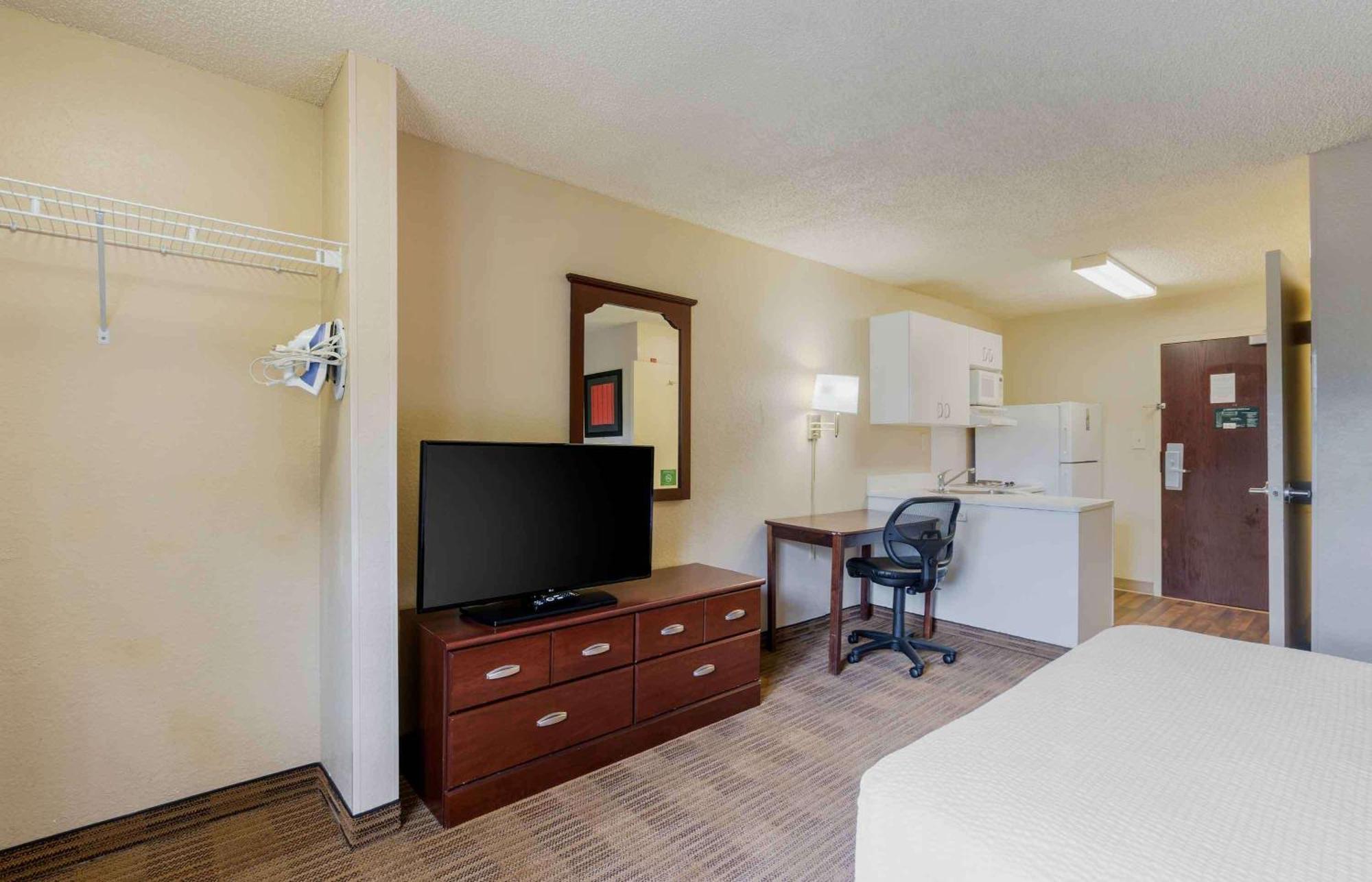 Extended Stay America Select Suites - Orlando - Maitland - 1760 Pembrook Dr Altamonte Springs Dış mekan fotoğraf