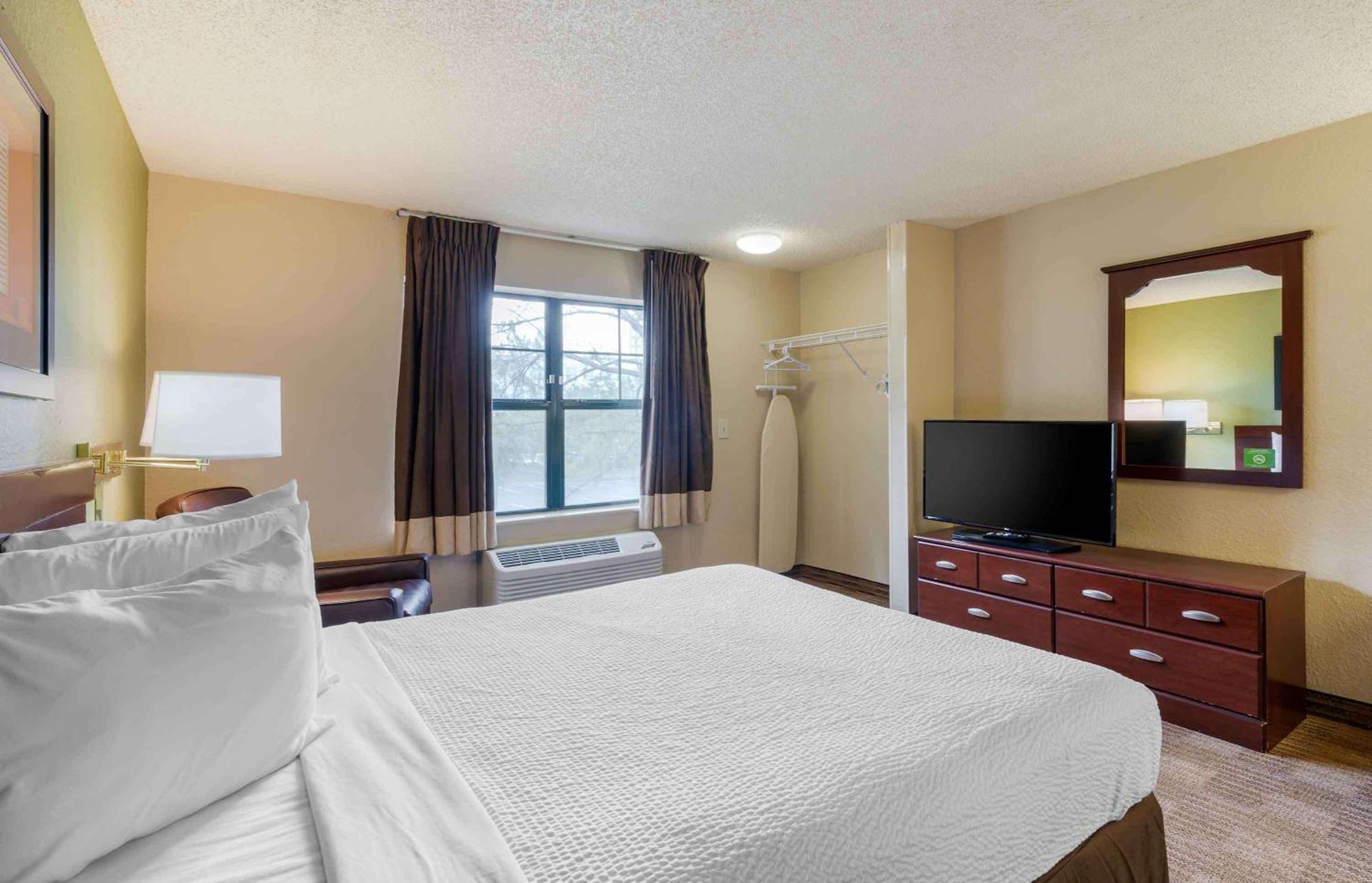 Extended Stay America Select Suites - Orlando - Maitland - 1760 Pembrook Dr Altamonte Springs Dış mekan fotoğraf