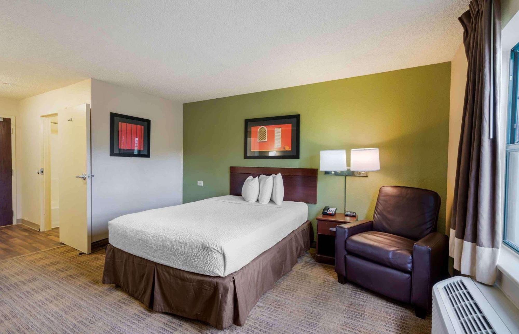 Extended Stay America Select Suites - Orlando - Maitland - 1760 Pembrook Dr Altamonte Springs Dış mekan fotoğraf